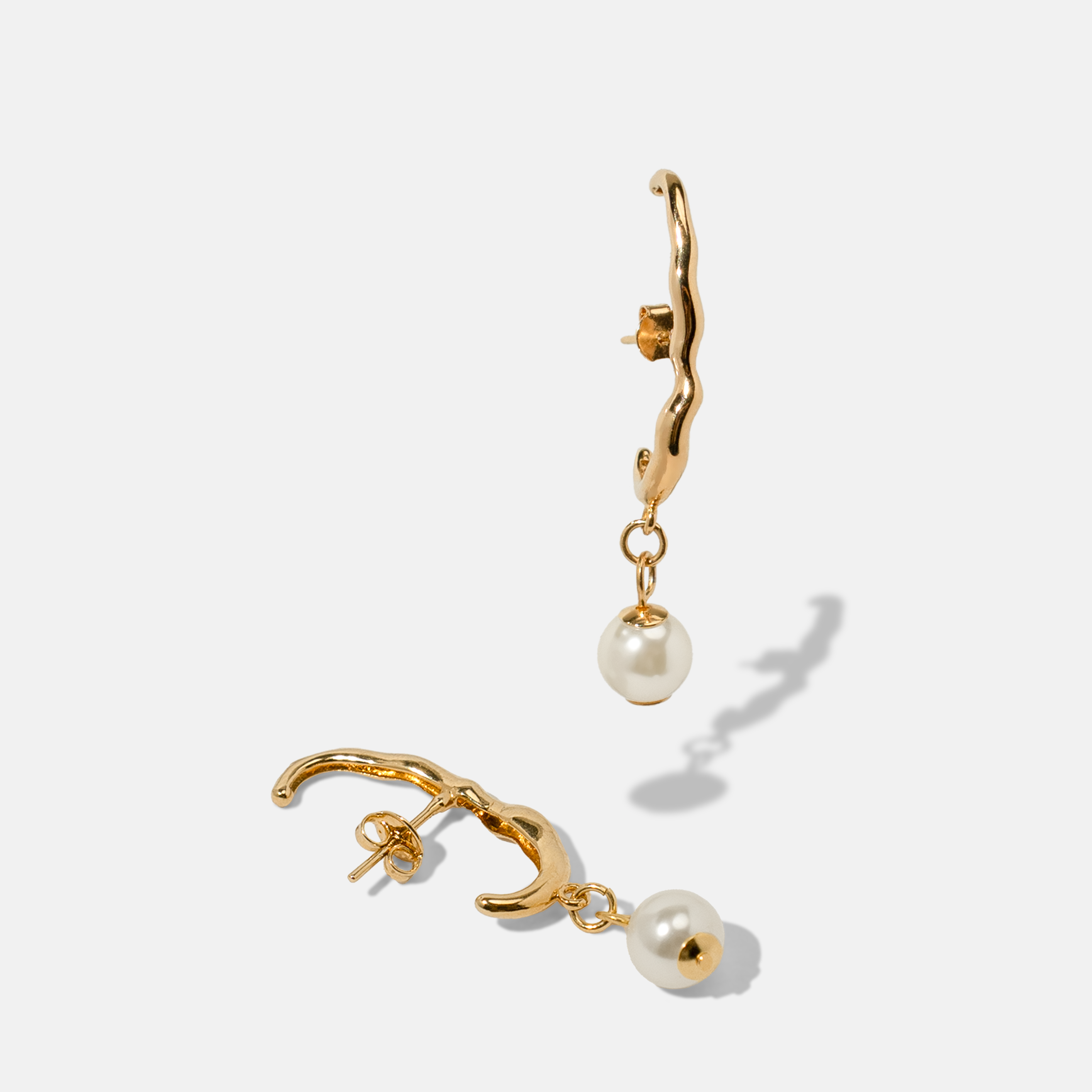 La La Cuff Pearl Earrings