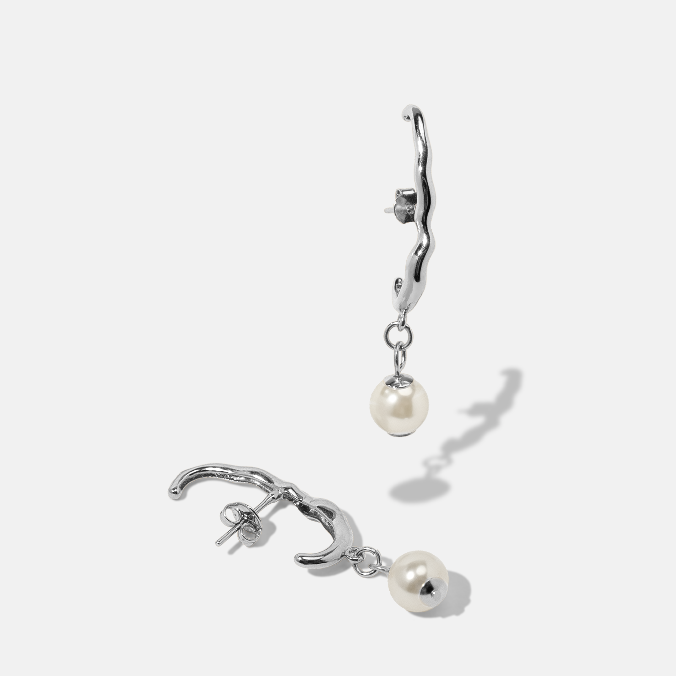 La La Cuff Pearl Earrings
